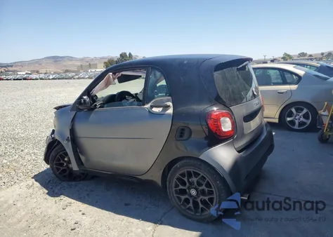 2016 Smart Fortwo из США, поврежденный, VIN WMEFJ5DA5GK069001